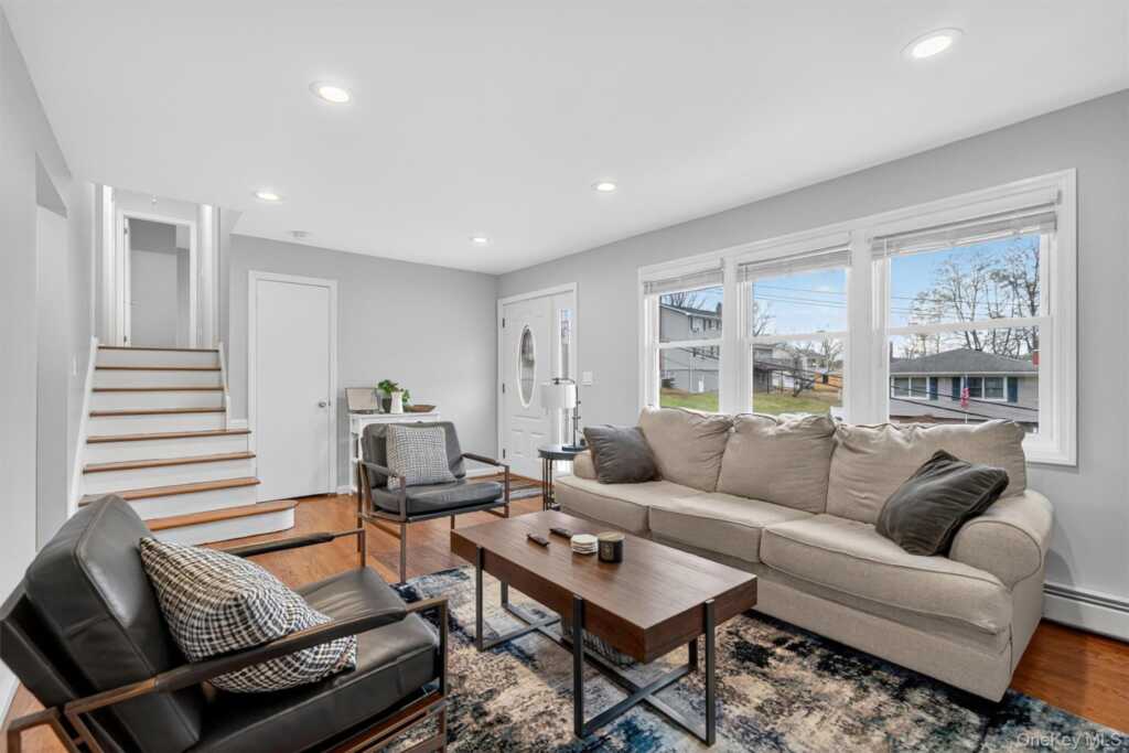 3 Georgian Drive, Stony Point, NY 10980 - Photo 4 of 33