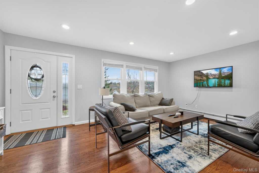 3 Georgian Drive, Stony Point, NY 10980 - Photo 5 of 33