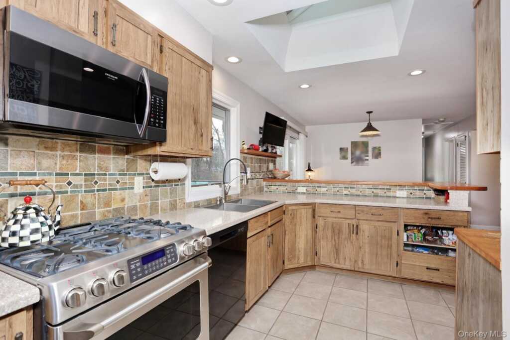 19 Augur Road, Suffern, NY 10901 - Photo 11 of 35