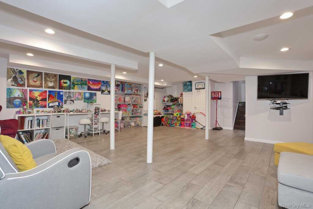 19 Augur Road, Suffern, NY 10901 - Photo 21 of 35