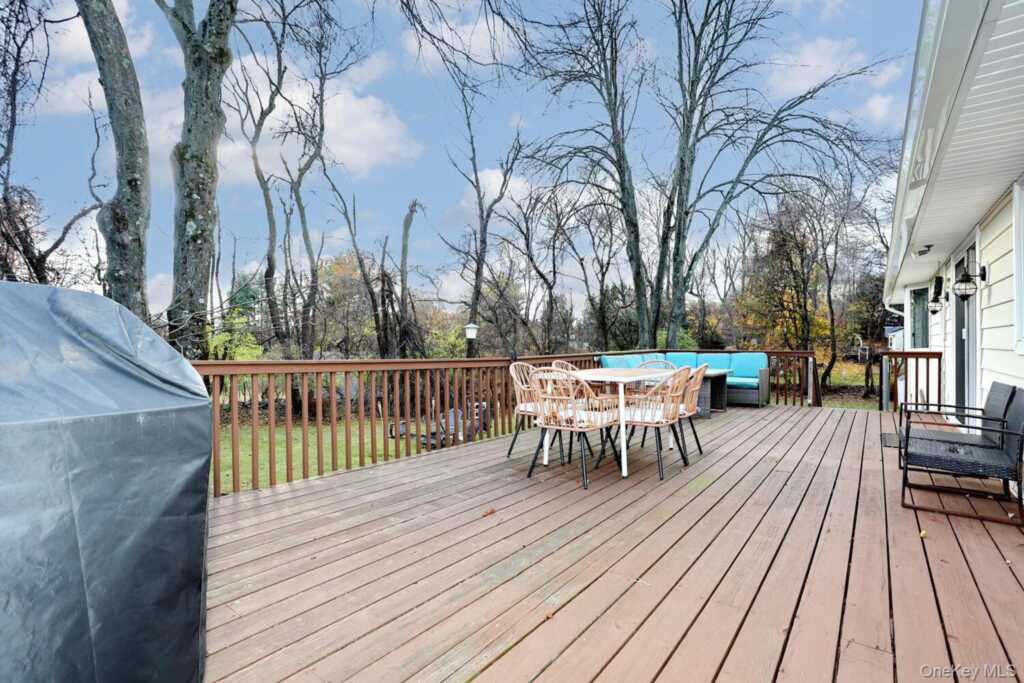 19 Augur Road, Suffern, NY 10901 - Photo 33 of 35