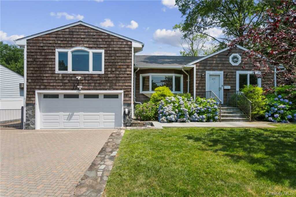 691 Wilmot Road, New Rochelle, NY 10583