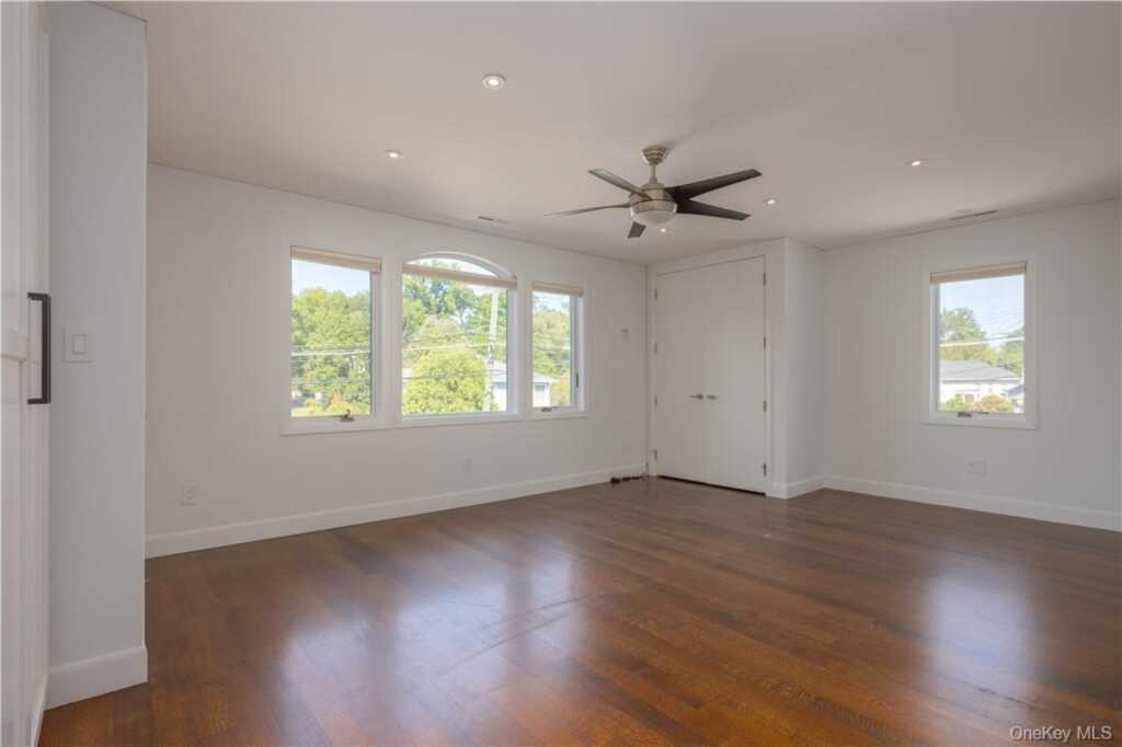 691 Wilmot Road, New Rochelle, NY 10583 - Photo 16 of 29