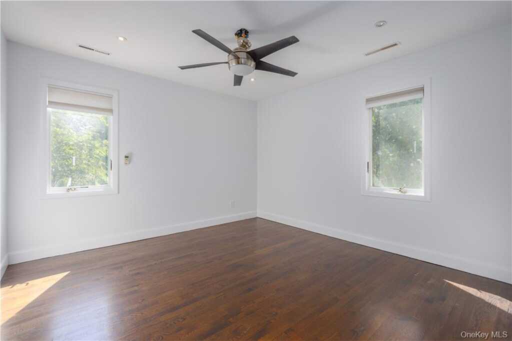 691 Wilmot Road, New Rochelle, NY 10583 - Photo 20 of 29