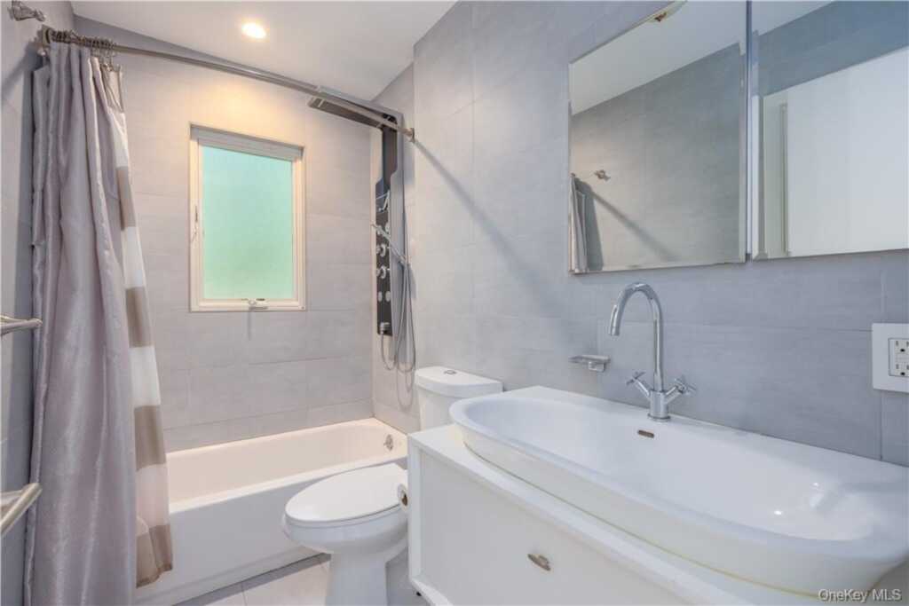 691 Wilmot Road, New Rochelle, NY 10583 - Photo 21 of 29