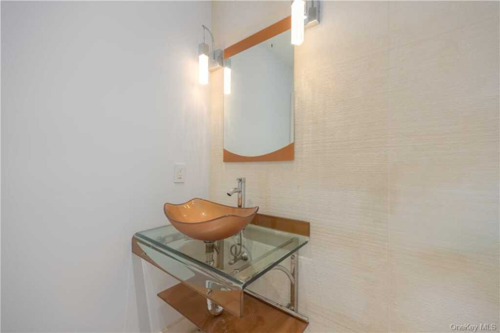 691 Wilmot Road, New Rochelle, NY 10583 - Photo 22 of 29