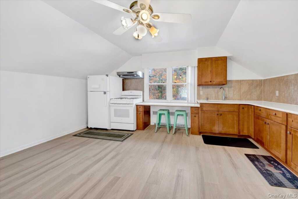 169 Old Mamaroneck Road, White Plains, NY 10605 - Photo 13 of 26