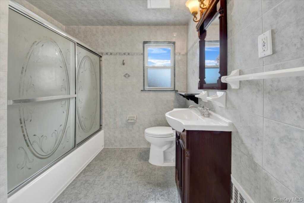 169 Old Mamaroneck Road, White Plains, NY 10605 - Photo 15 of 26