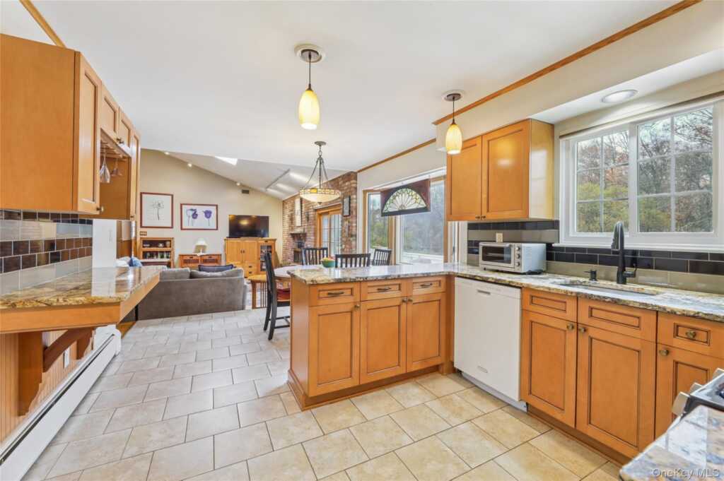 23 Hallmark Drive, New City, NY 10956 - Photo 13 of 39