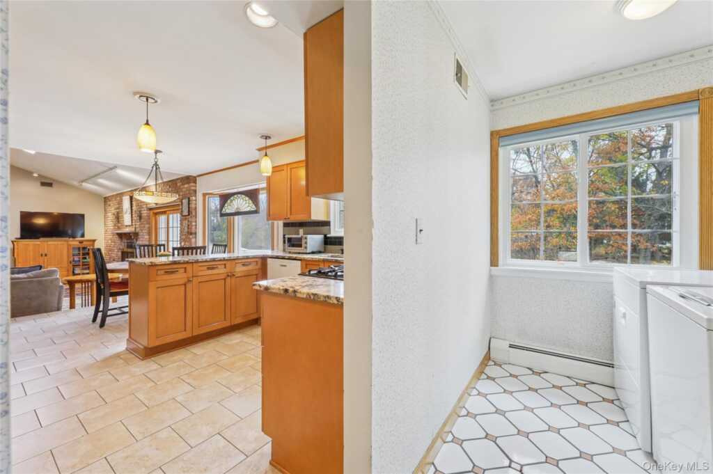 23 Hallmark Drive, New City, NY 10956 - Photo 17 of 39