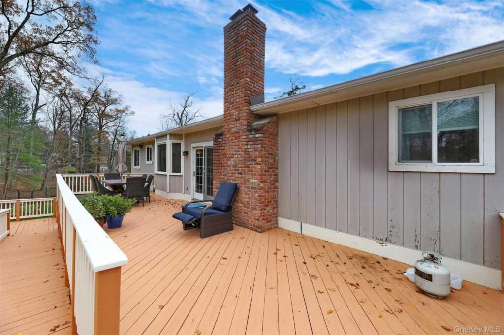 23 Hallmark Drive, New City, NY 10956 - Photo 31 of 39