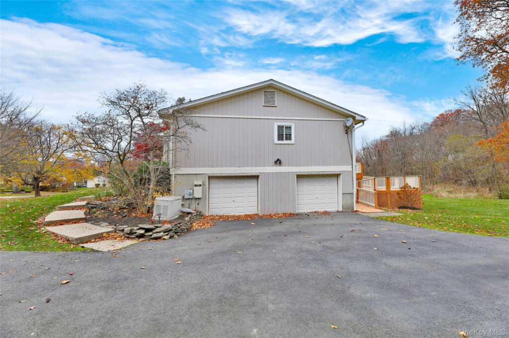 23 Hallmark Drive, New City, NY 10956 - Photo 32 of 39