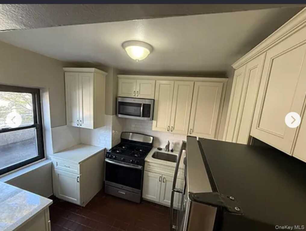 4 Quarropas, Unit #A3, White Plains, NY 10601 - Photo 2 of 6