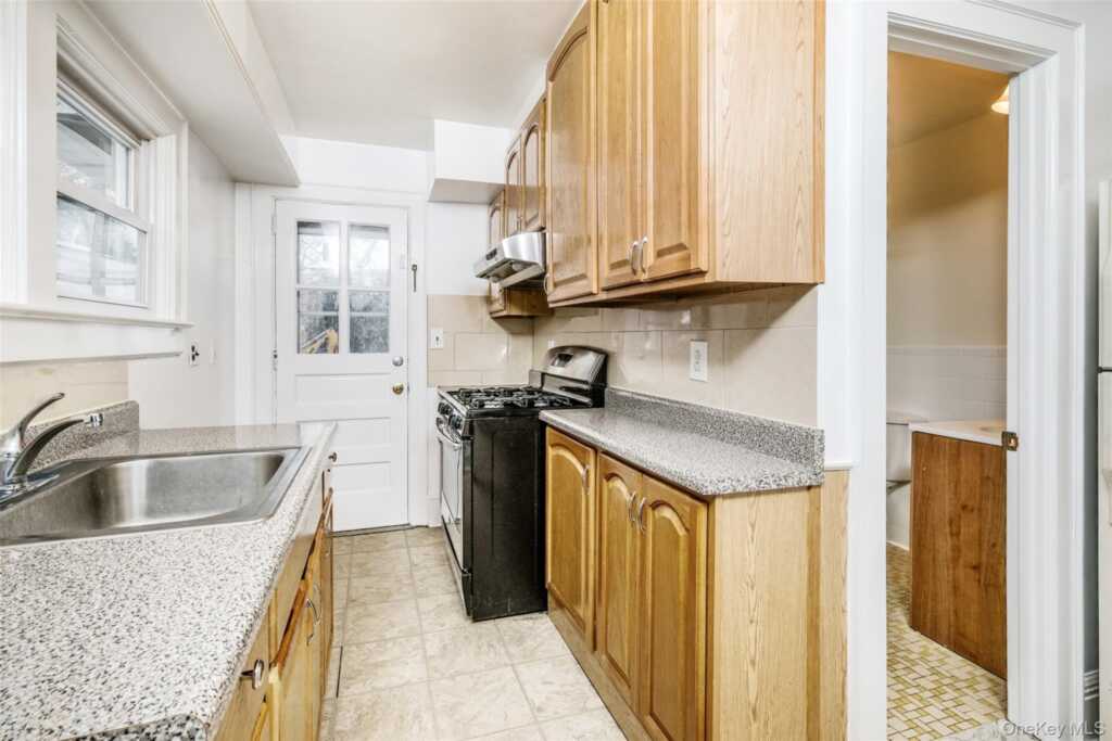 721 River Street, Unit #1, Rye, NY 10543 - Photo 8 of 22