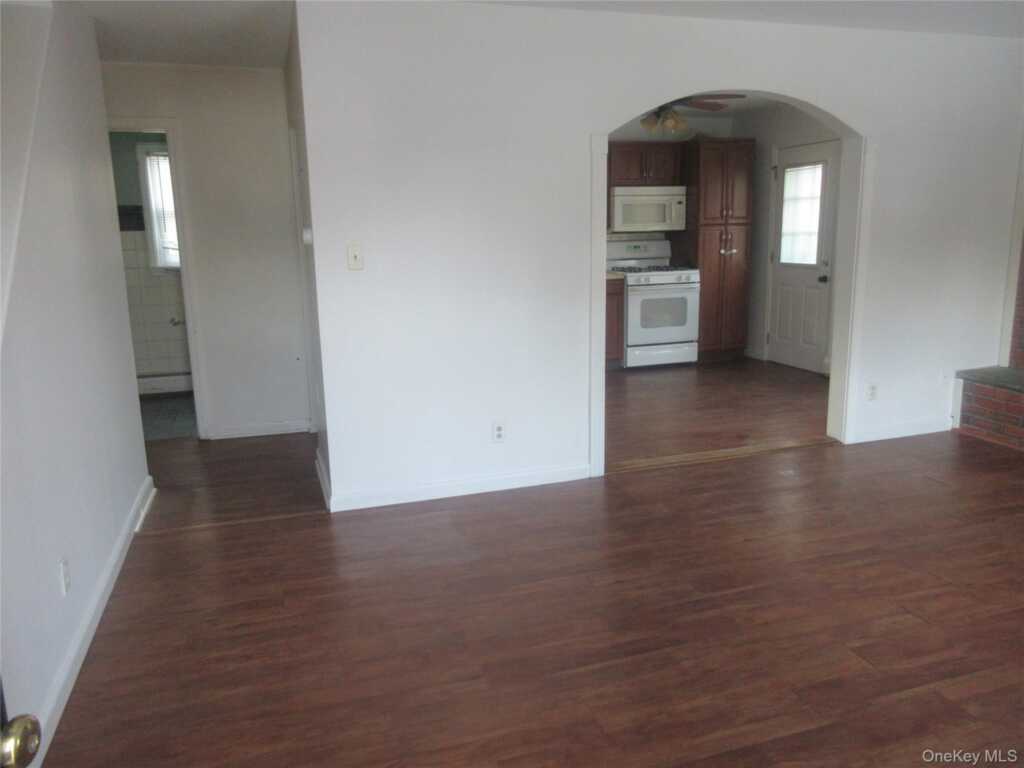 137 Central Highway, Stony Point, NY 10980 - Photo 5 of 29