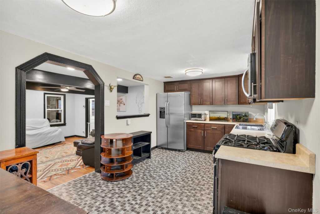 161 Wayne Avenue, Stony Point, NY 10980 - Photo 10 of 26