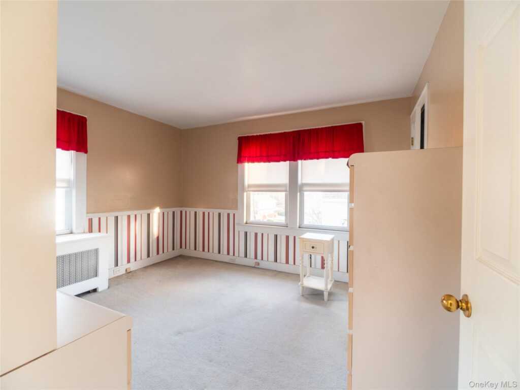 22 Breckenridge Avenue, Rye, NY 10573 - Photo 15 of 20