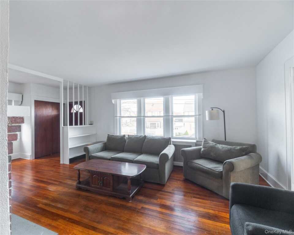 22 Breckenridge Avenue, Rye, NY 10573 - Photo 4 of 20