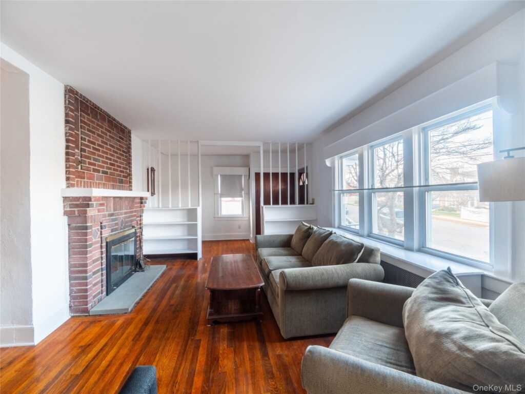 22 Breckenridge Avenue, Rye, NY 10573 - Photo 5 of 20