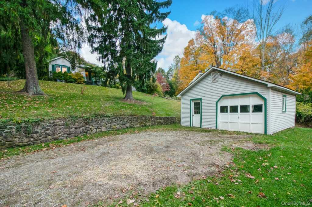 23 Airmont Road, Suffern, NY 10901 - Photo 13 of 14