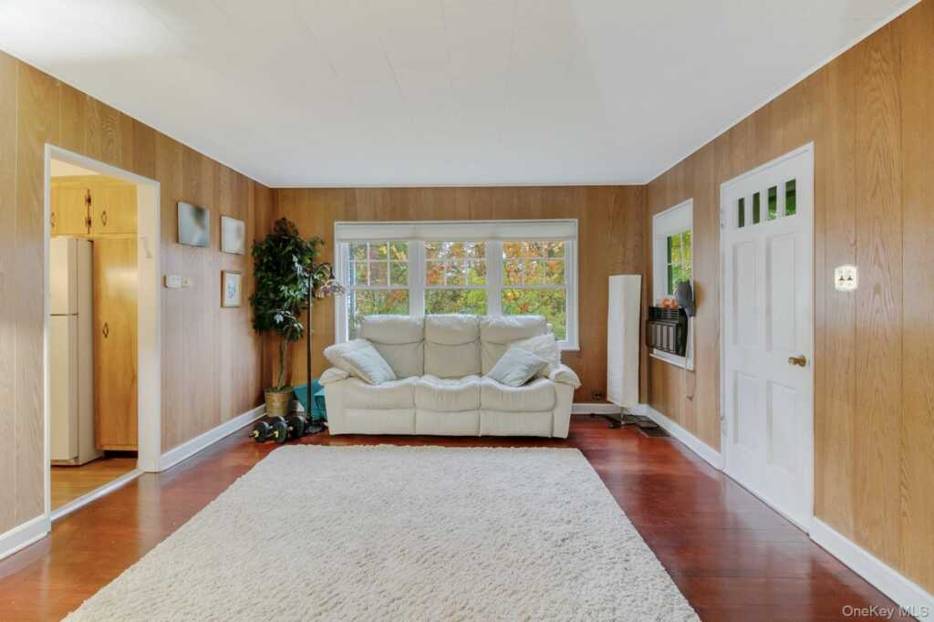 23 Airmont Road, Suffern, NY 10901 - Photo 5 of 14