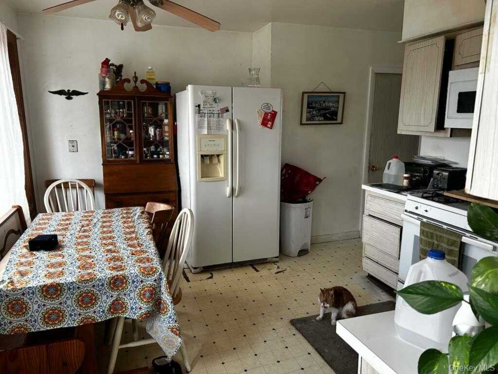 41 Rockingchair Road, White Plains, NY 10607 - Photo 3 of 15