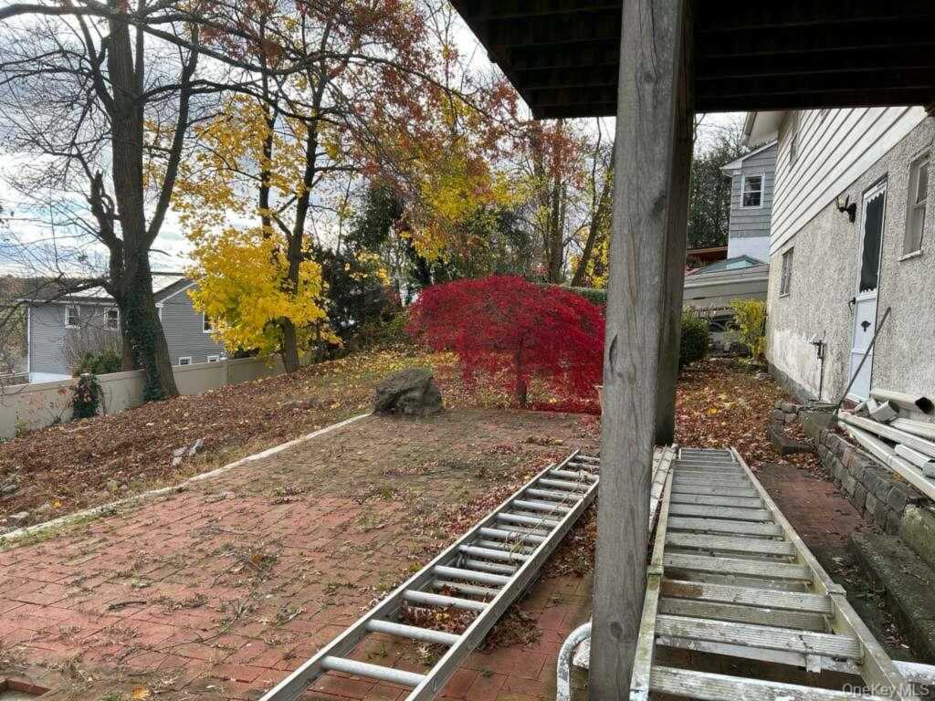 41 Rockingchair Road, White Plains, NY 10607 - Photo 6 of 15