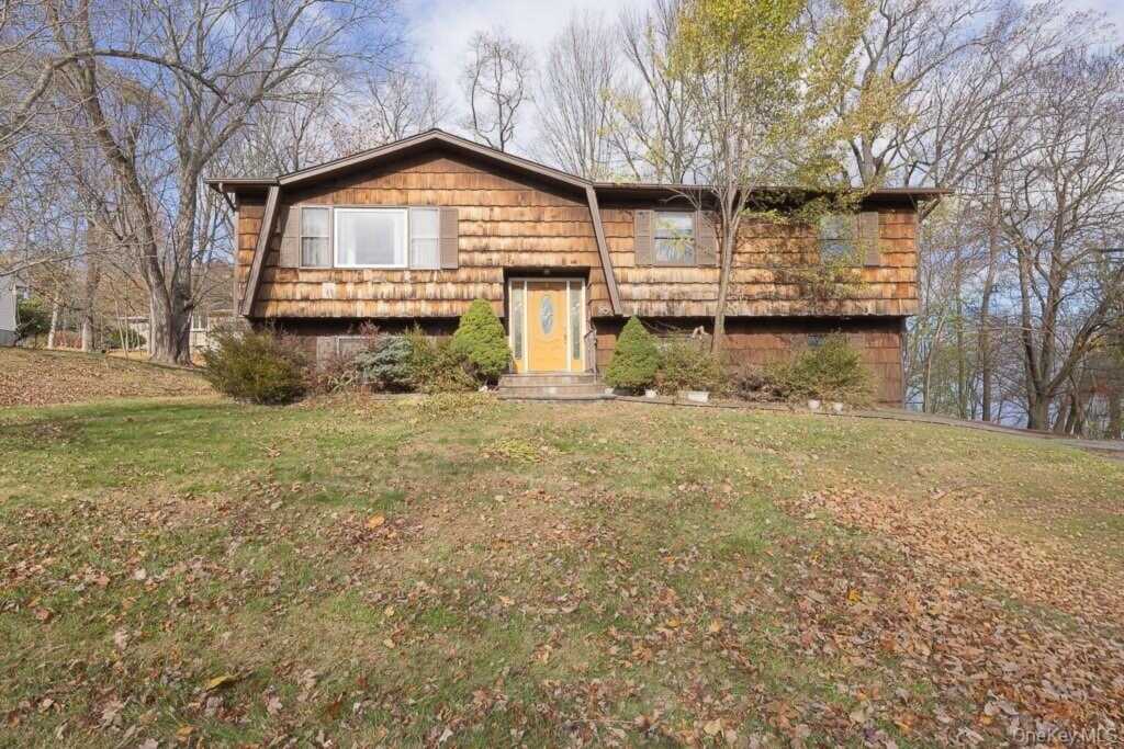 2 Deborah Lane, Valley Cottage, NY 10989