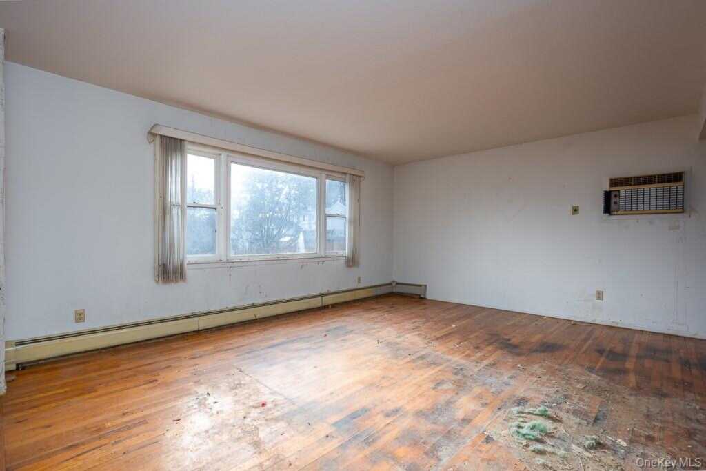 2 Deborah Lane, Valley Cottage, NY 10989 - Photo 5 of 20