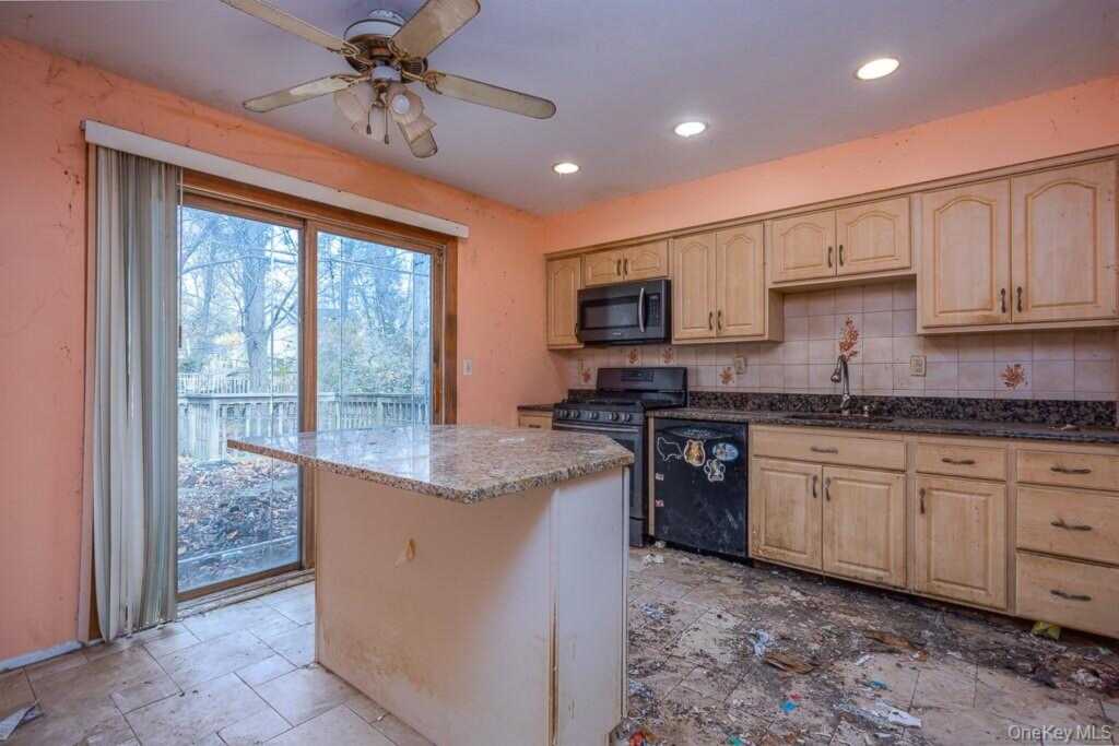 2 Deborah Lane, Valley Cottage, NY 10989 - Photo 8 of 20