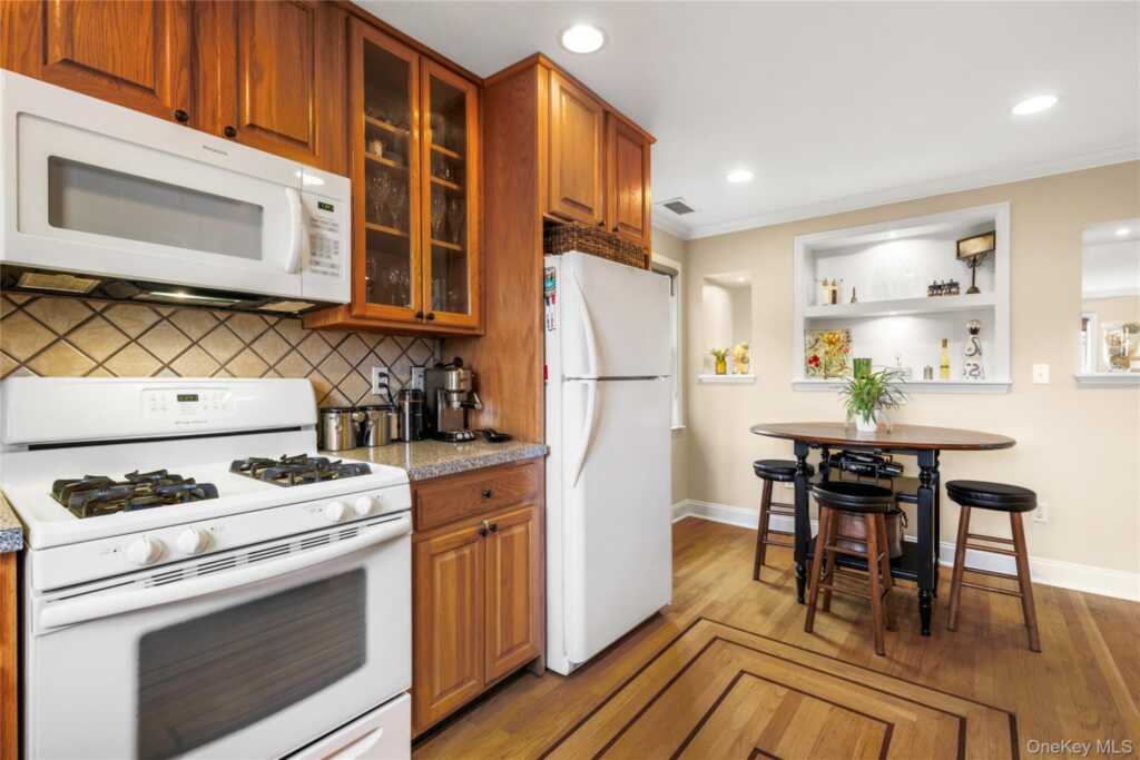 2 Goldwin Street, Unit #2, Rye, NY 10580 - Photo 10 of 28