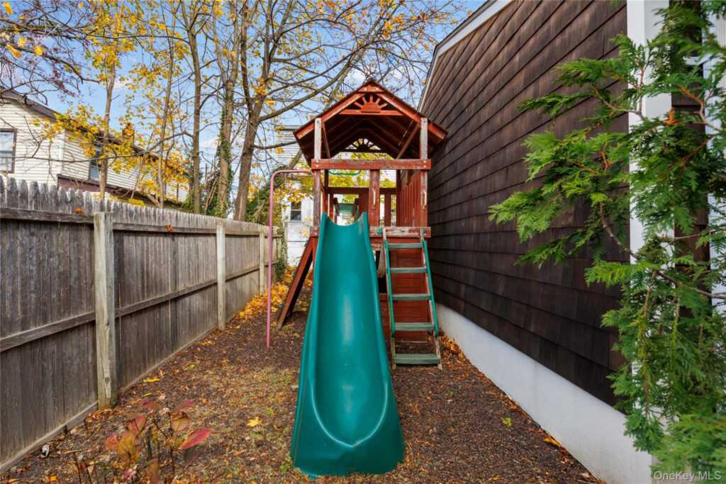 2 Goldwin Street, Unit #2, Rye, NY 10580 - Photo 25 of 28