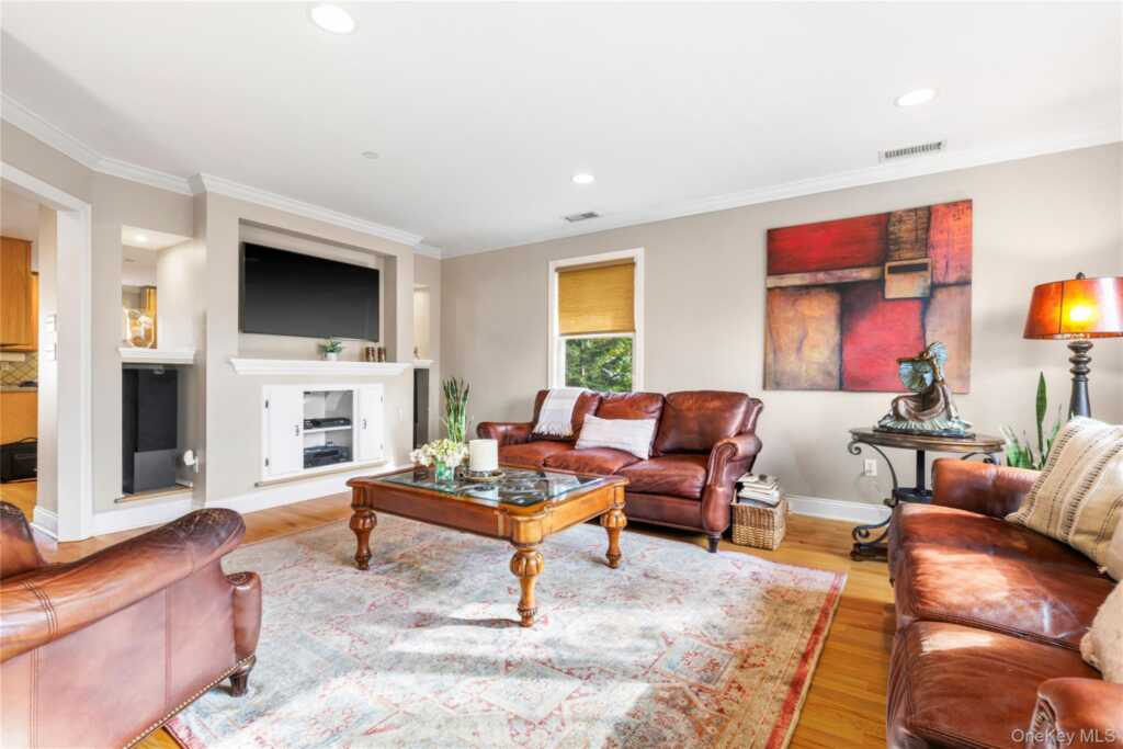 2 Goldwin Street, Unit #2, Rye, NY 10580 - Photo 4 of 28