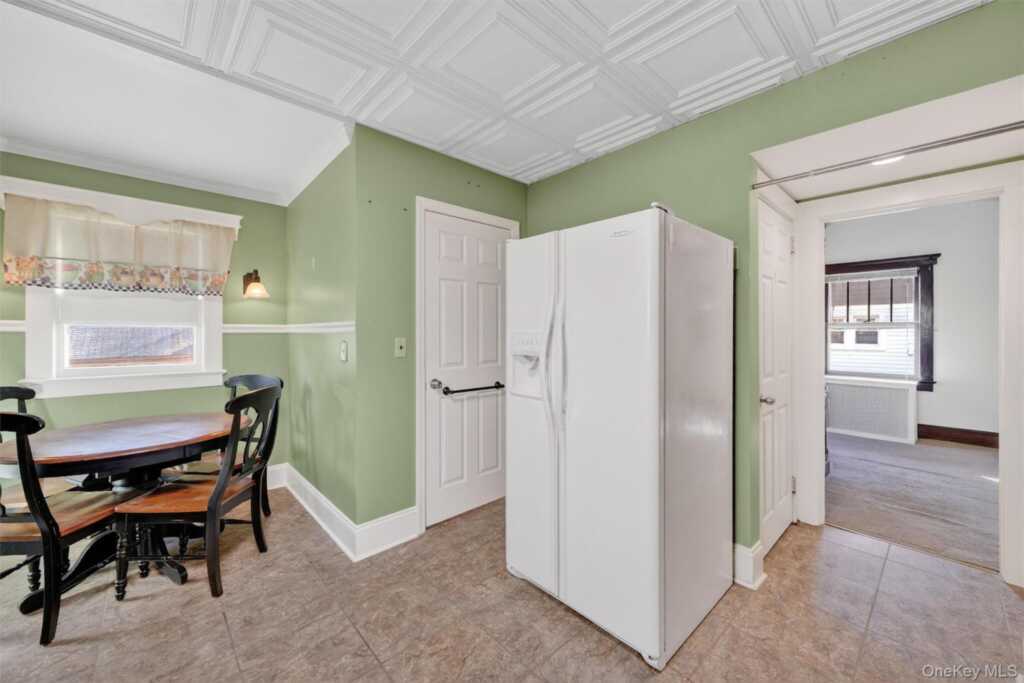 165 Wayne Avenue, Suffern, NY 10901 - Photo 20 of 38