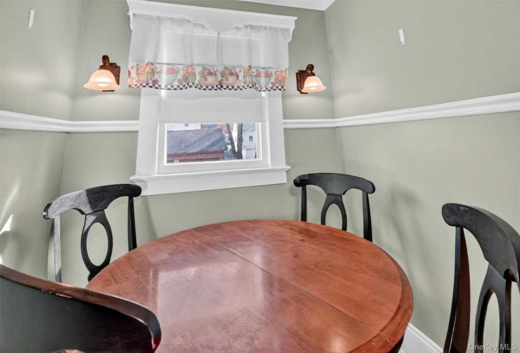 165 Wayne Avenue, Suffern, NY 10901 - Photo 22 of 38