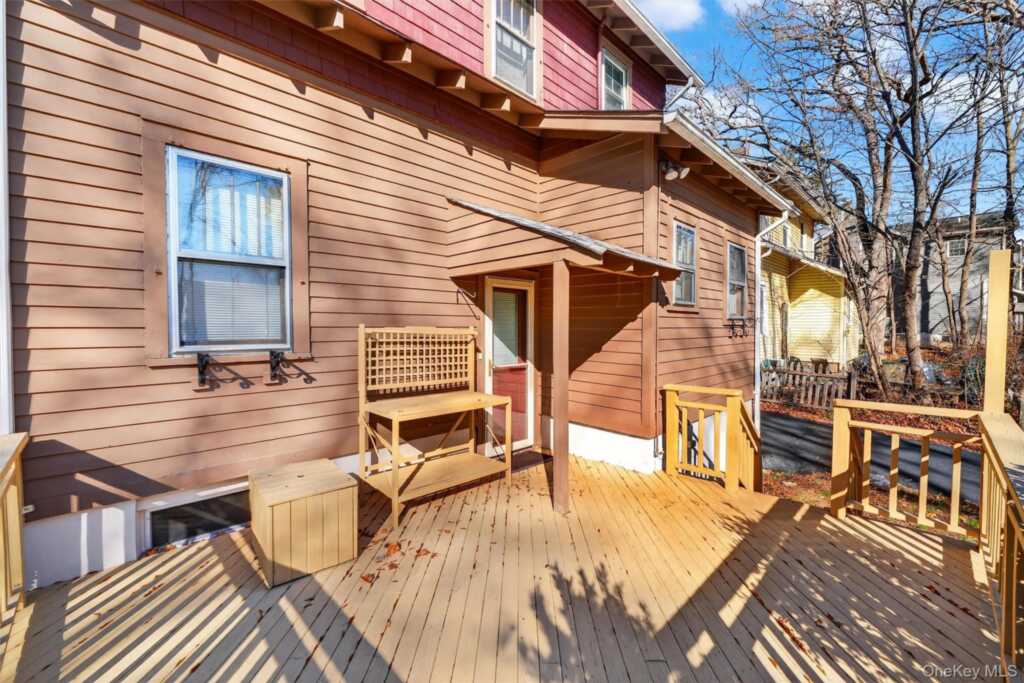 165 Wayne Avenue, Suffern, NY 10901 - Photo 31 of 38