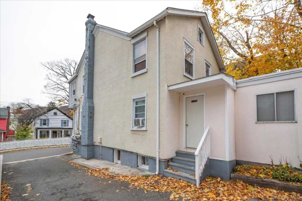 28 Catherine Street, Nyack, NY 10960 - Photo 2 of 35