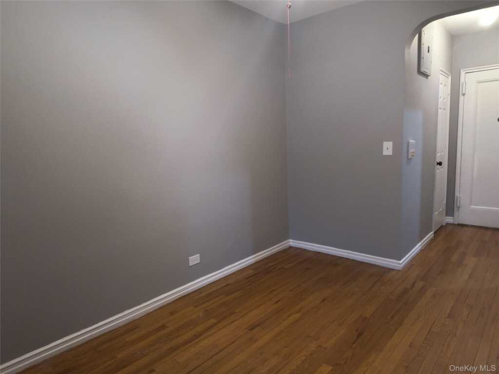 2 Greenridge Avenue, Unit #2E, White Plains, NY 10605 - Photo 18 of 30