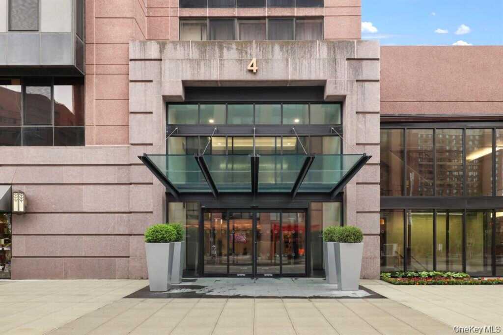 4 Martine Avenue, Unit #416, White Plains, NY 10606 - Photo 11 of 18