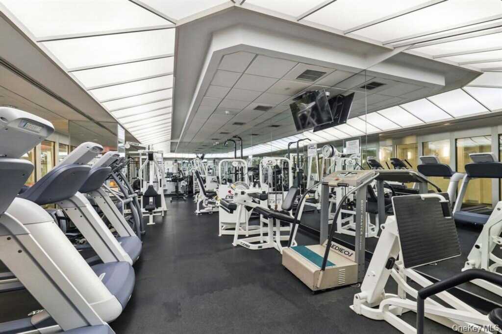 4 Martine Avenue, Unit #416, White Plains, NY 10606 - Photo 12 of 18