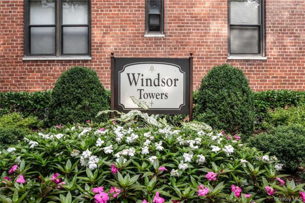 4 Windsor Terrace, Unit #1E, White Plains, NY 10601
