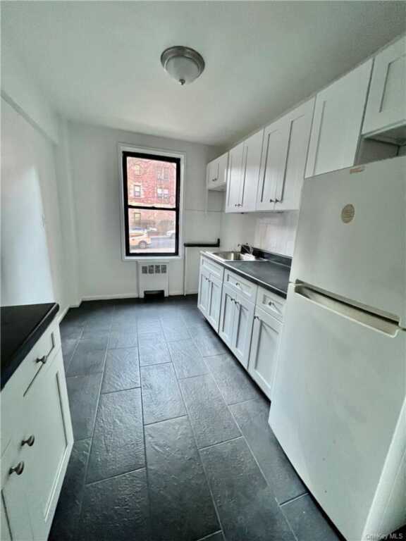 4 Windsor Terrace, Unit #1E, White Plains, NY 10601 - Photo 11 of 27