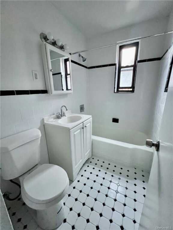 4 Windsor Terrace, Unit #1E, White Plains, NY 10601 - Photo 15 of 27