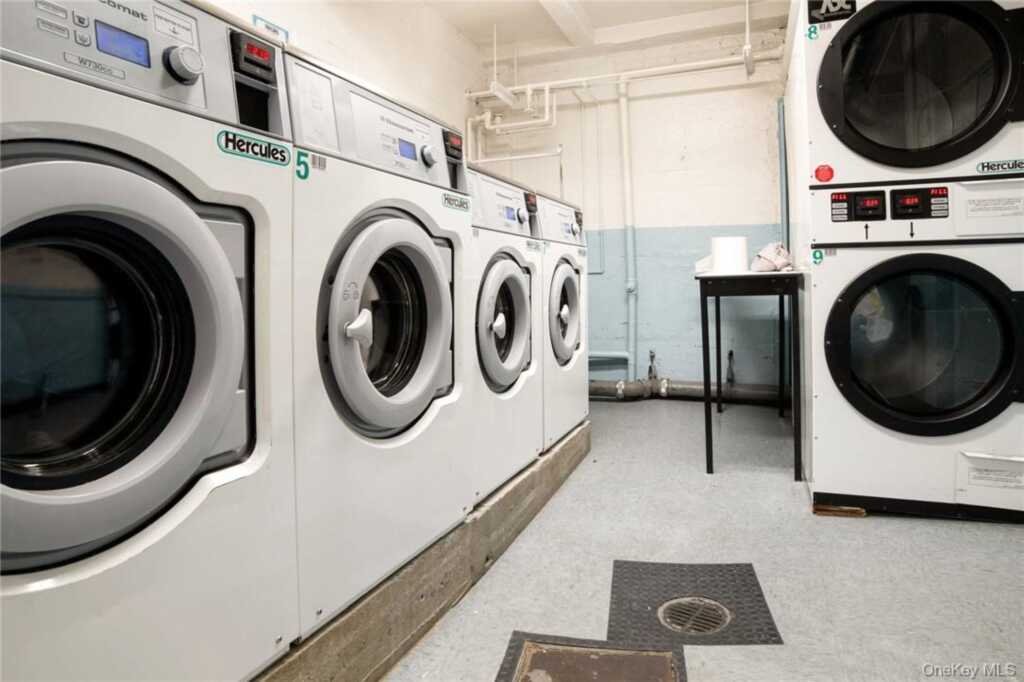 4 Windsor Terrace, Unit #1E, White Plains, NY 10601 - Photo 20 of 27