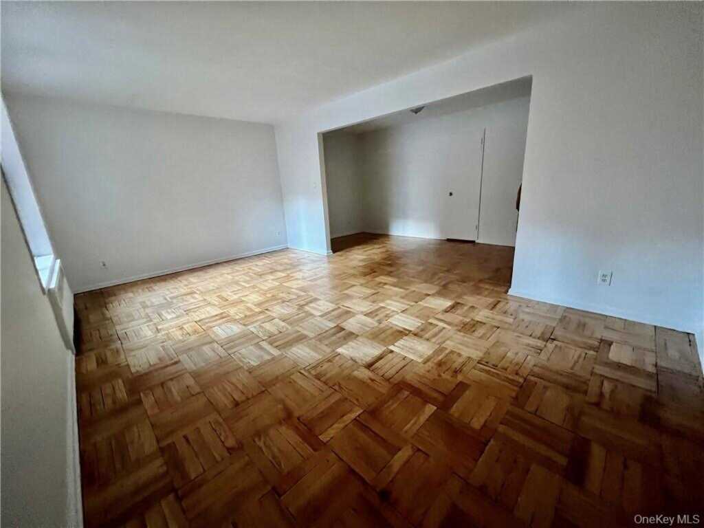 4 Windsor Terrace, Unit #1E, White Plains, NY 10601 - Photo 8 of 27