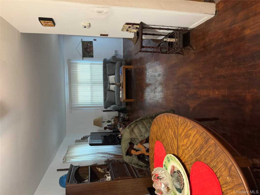 98 Clinton Avenue, New Rochelle, NY 10801 - Photo 4 of 13