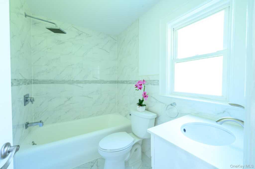 15 Ranger Place, New Rochelle, NY 10804 - Photo 27 of 44