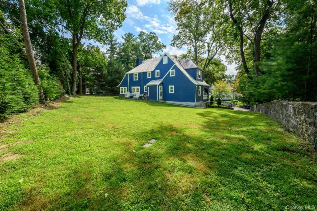 15 Ranger Place, New Rochelle, NY 10804 - Photo 40 of 44