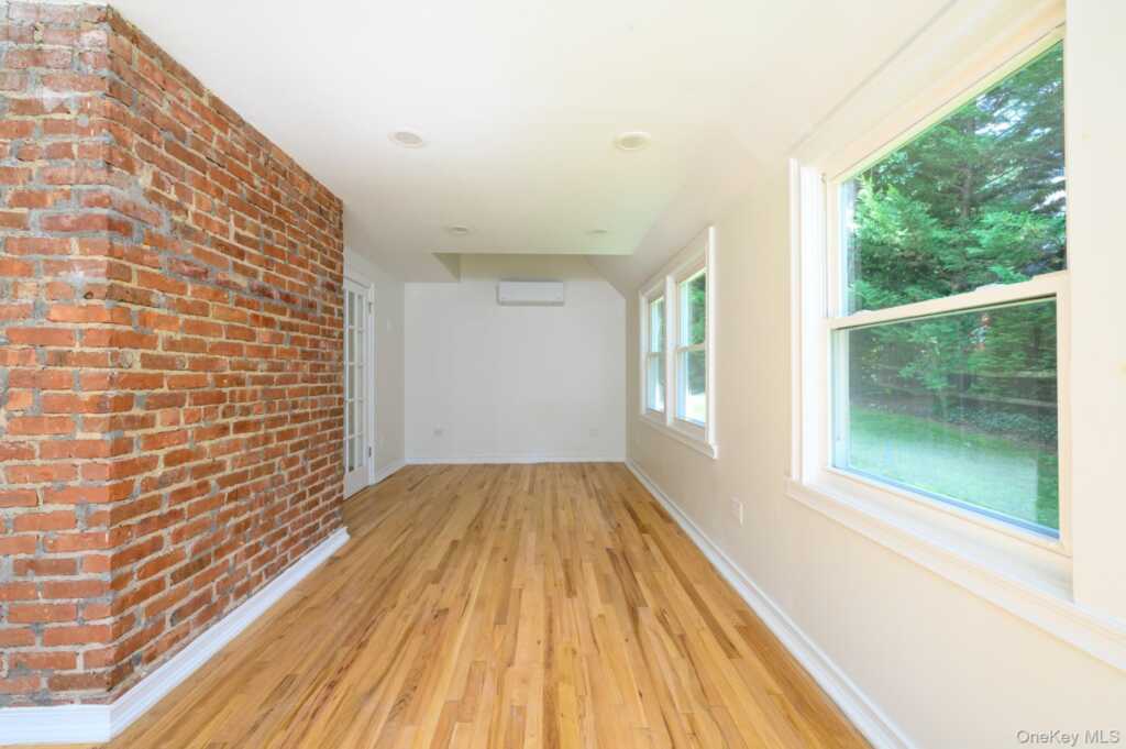 15 Ranger Place, New Rochelle, NY 10804 - Photo 7 of 44