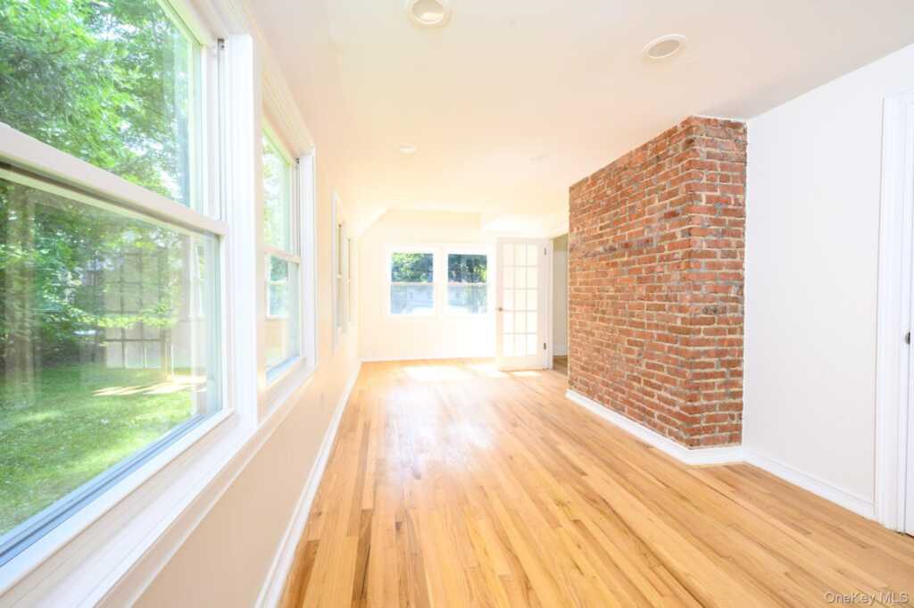 15 Ranger Place, New Rochelle, NY 10804 - Photo 8 of 44